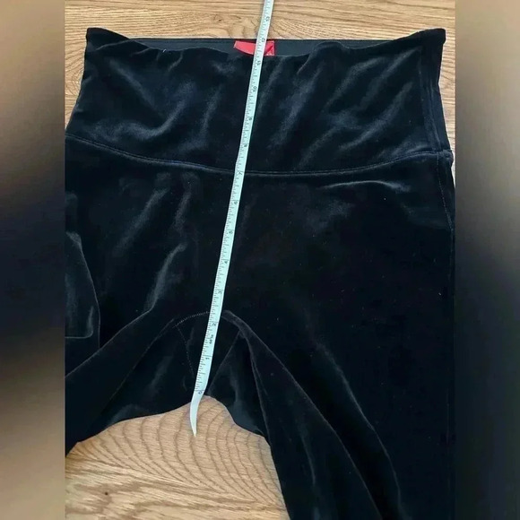 Spanx Velvet Leggings Black Size Medium - Picture 12 of 12